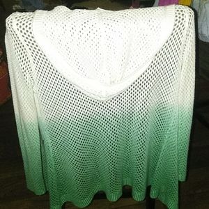 Cream/mint sweater